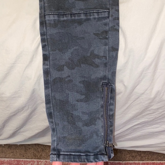 Camo black jeans - Picture 2 of 4